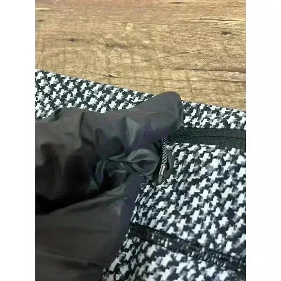 Lululemon HR Invigorate Cropped Daisy Dust Alpine White Black Women's 8 - Picture 11 of 11